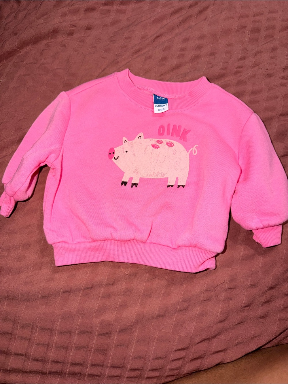 Old Navy Pink girls crew neck soft sweater. Cute light pink pig on the front.